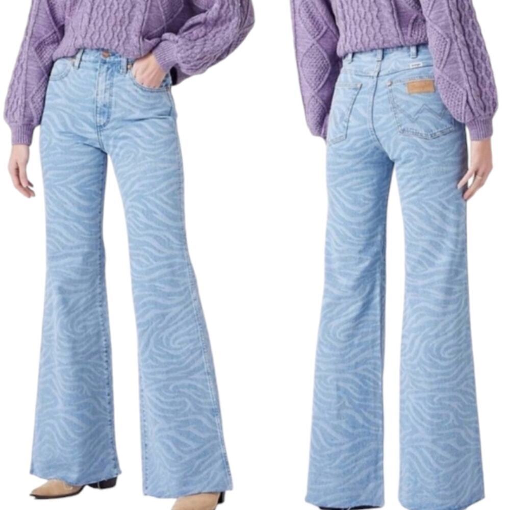 Wrangler Light Blue Meow Laser Tiger Print Wanderer Flare Jeans Size 30 x 32 New